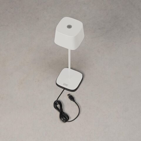 WO CAPRİ MASA LAMBASI USB BEYAZ