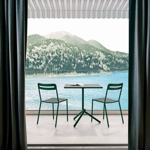 TA Koyu Yeşil Metal Masa 70X70