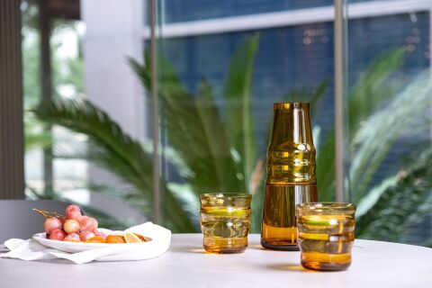 ZUMA Başucu Sürahi Bardaklı / El Yapımı, Amber